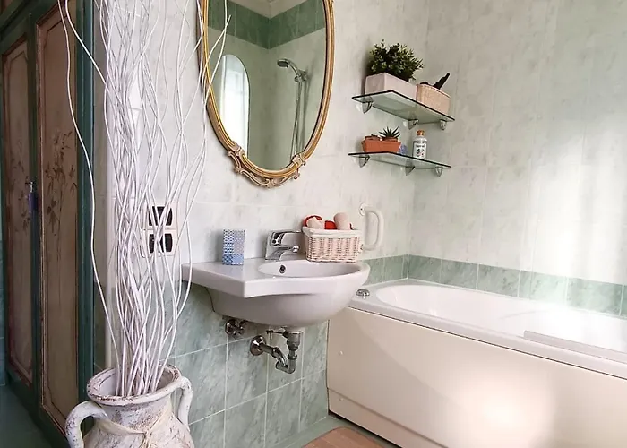 Cortemaggio לינה וארוחת בוקר 3*